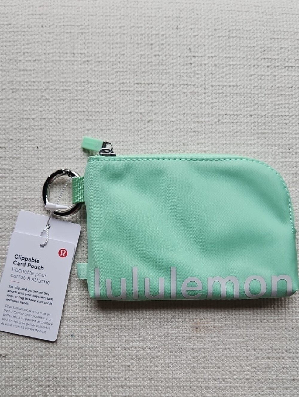 lululemon Mint Green Clippable Card Pouch - Picture 13 of 13